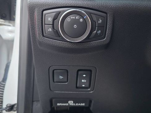 Used 2018 Ford F250 Lariat w/ Lariat Ultimate Package AWD/4WD image 15