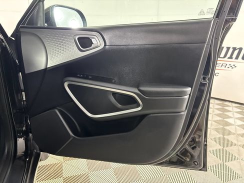 Used 2024 Kia Soul LX w/ Option Group 015 FWD image 26