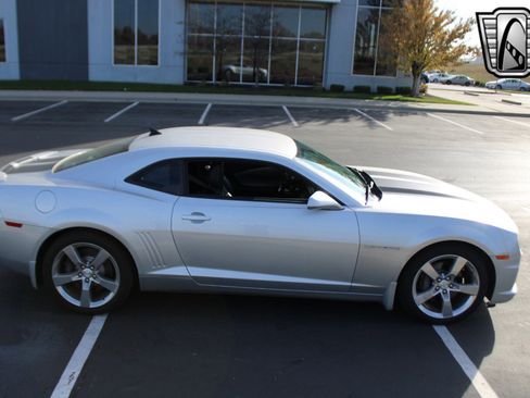 Used 2010 Chevrolet Camaro SS w/ RS Package image 14