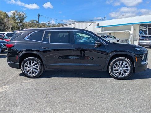 Certified 2025 Buick Enclave Preferred image 5