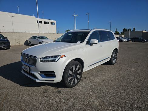 Used 2023 Volvo XC90 T8 Ultimate w/ Lounge Package AWD/4WD image 8