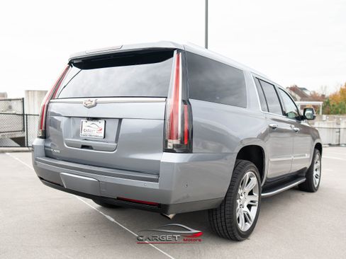 Used 2019 Cadillac Escalade ESV Luxury AWD/4WD image 7