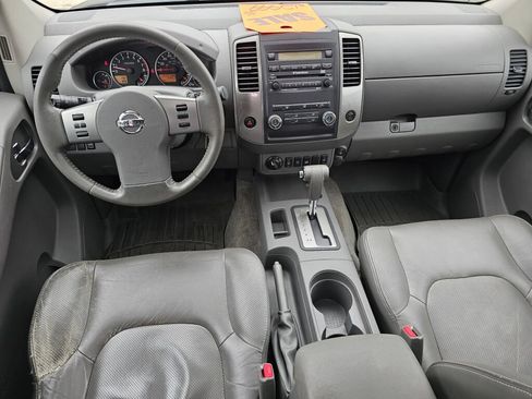 Used 2010 Nissan Frontier LE w/ LE Value Truck Pkg AWD/4WD image 23