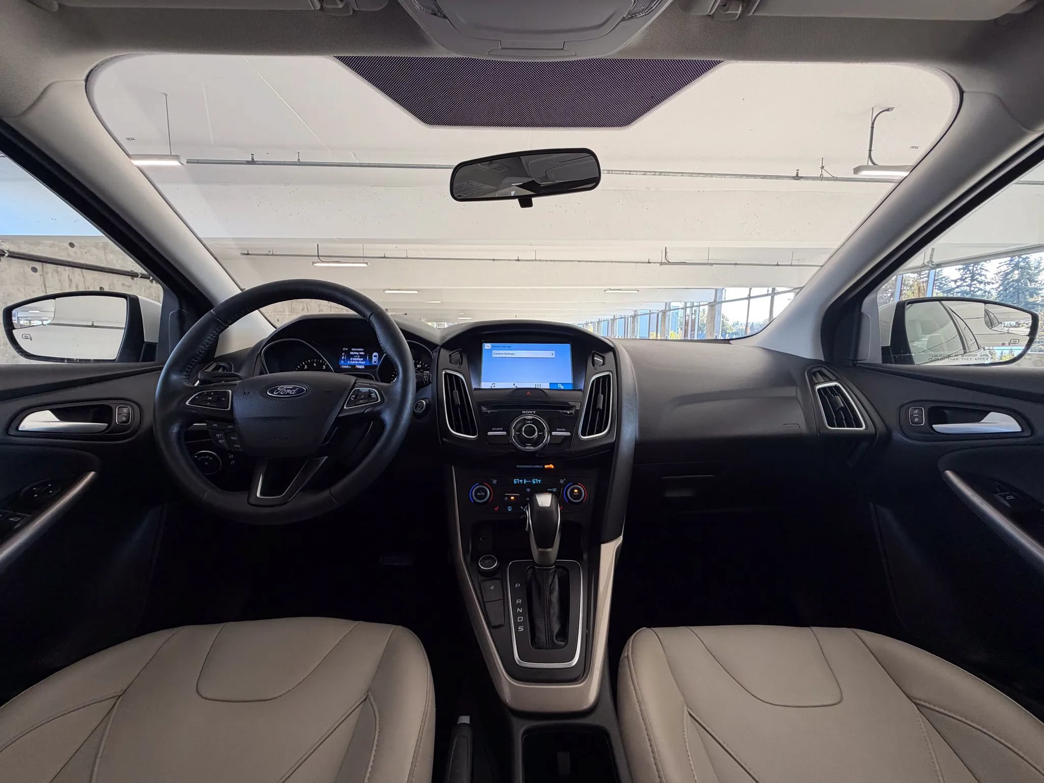 Used 2018 Ford Focus Titanium FWD image 27