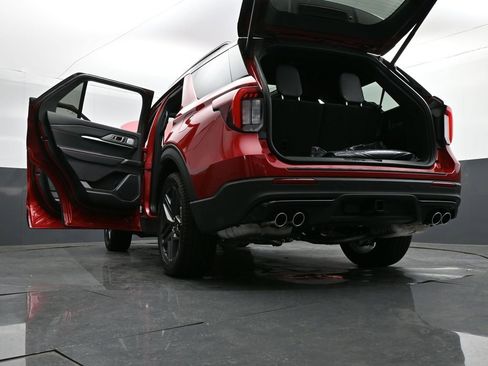 New 2026 Ford Explorer ST w/ Sun And Sound Package image 39