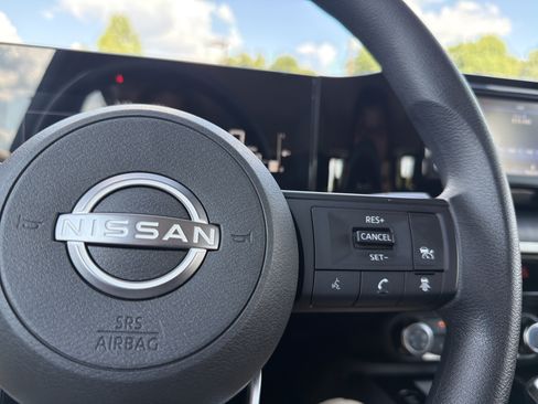 Used 2025 Nissan Kicks S FWD image 9