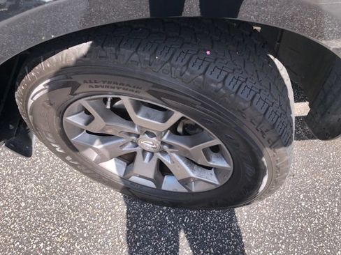Used 2019 Nissan Frontier SL RWD image 16