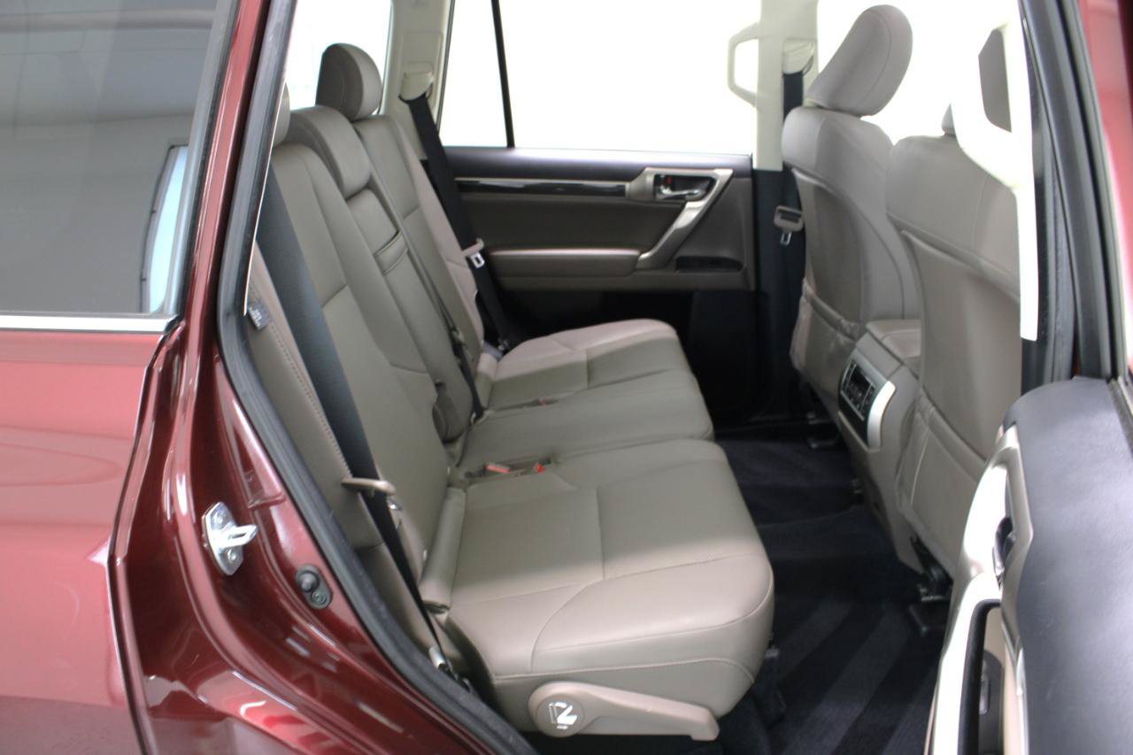 Used 2020 Lexus GX 460 Premium w/ Premium Package AWD/4WD image 43
