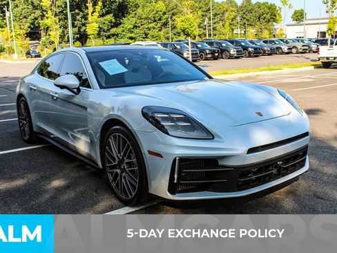 Used 2024 Porsche Panamera 4 w/ Premium Package AWD/4WD image 4