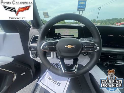 Used 2025 Chevrolet Tahoe Premier AWD/4WD image 17
