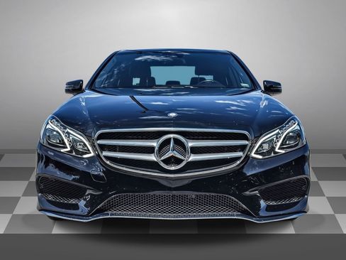 Used 2016 Mercedes-Benz E 350 4MATIC Sedan image 2
