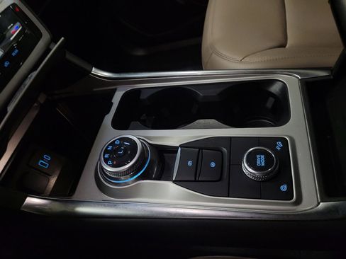 Used 2023 Ford Explorer XLT w/ Equipment Group 202A image 26