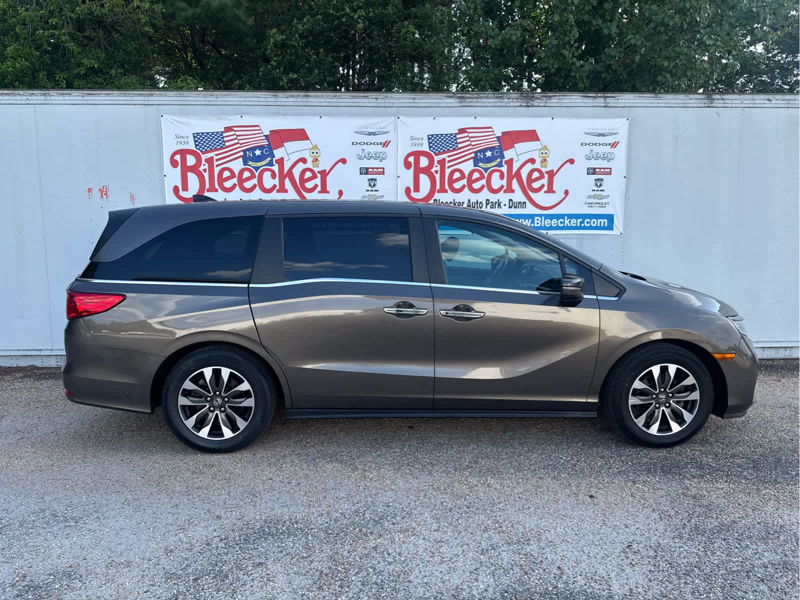 Used 2021 Honda Odyssey EX-L image 2