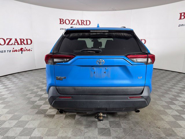 Used 2019 Toyota RAV4 LE FWD image 11