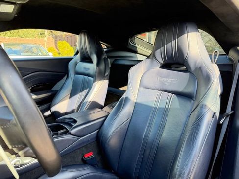 Used 2020 Aston Martin V8 Vantage Coupe RWD image 14