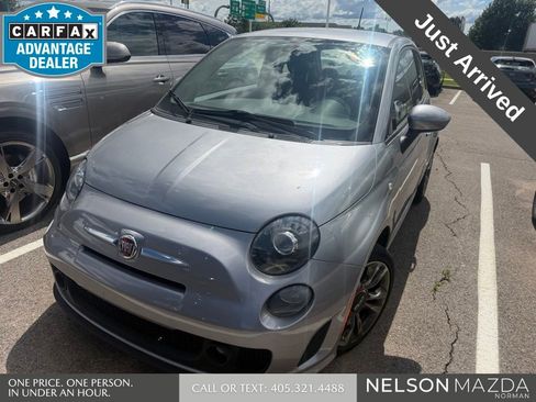 Used 2018 FIAT 500 Pop w/ Urbana Appearance Package FWD image 1