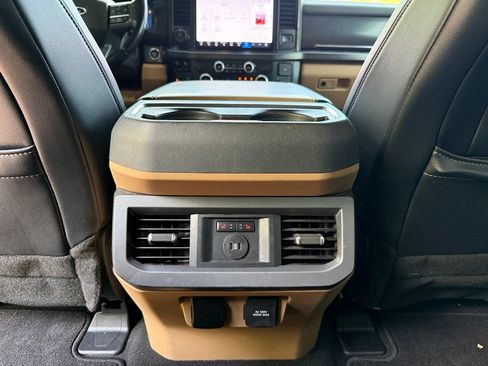 Used 2024 Ford F350 Lariat w/ Lariat Ultimate Package AWD/4WD image 32