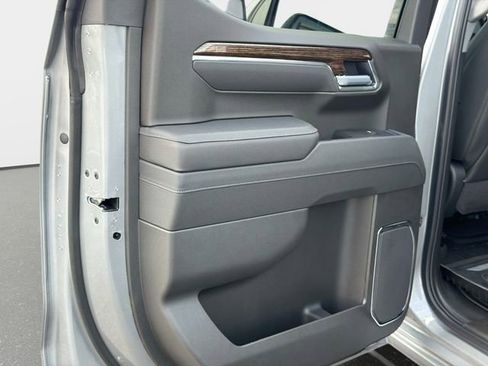 New 2026 GMC Sierra 1500 Elevation w/ Elevation Premium Package AWD/4WD image 11