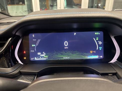 Used 2022 Jeep Grand Cherokee Trailhawk w/ Advanced Protech Group II image 17