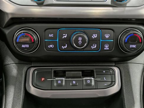 Used 2021 GMC Acadia AT4 w/ Trailering Package AWD/4WD image 34