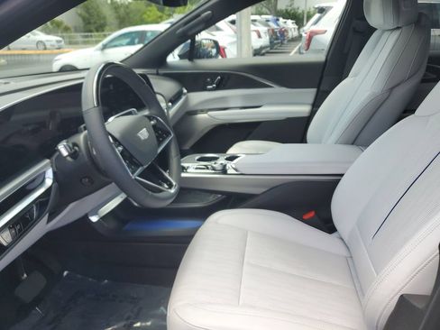 Certified 2024 Cadillac Lyriq Luxury AWD/4WD image 21