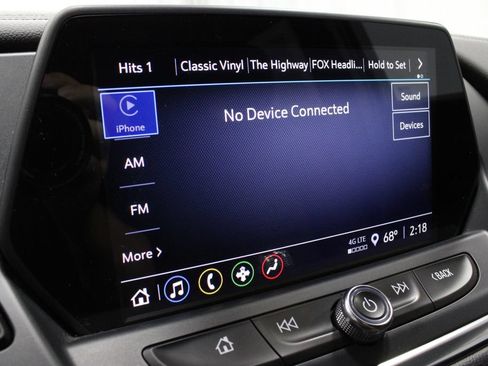 Used 2021 Chevrolet Blazer LT FWD image 2