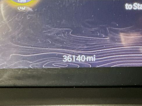 Used 2023 Jeep Grand Cherokee L Laredo image 18