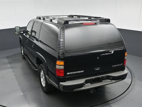 Used 2005 Chevrolet Suburban Z71 w/ Preferred Equipment Group AWD/4WD image 52