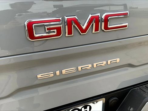 New 2025 GMC Sierra 1500 AT4 w/ AT4 Premium Package image 11