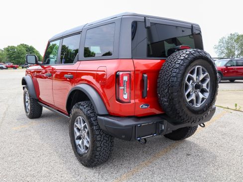 Used 2024 Ford Bronco Badlands AWD/4WD image 3