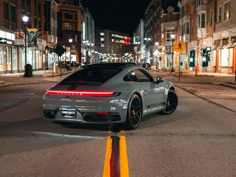 Used 2024 Porsche 911 Carrera image 97