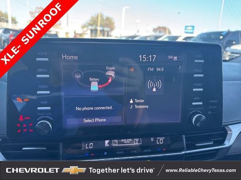 Used 2021 Toyota Sienna XLE image 29