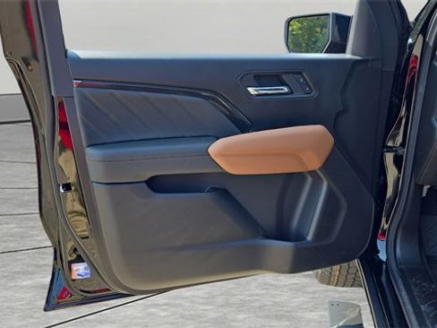 New 2026 GMC Canyon AT4 image 12