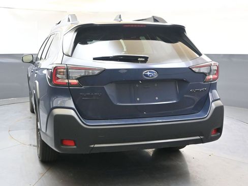 Certified 2025 Subaru Outback Onyx Edition AWD/4WD image 4