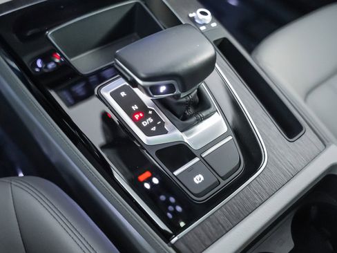 Used 2021 Audi Q5 Premium Plus w/ Premium Plus Package image 18