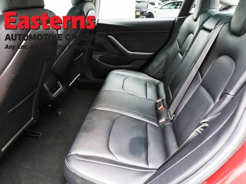 Used 2018 Tesla Model 3 Long Range image 19