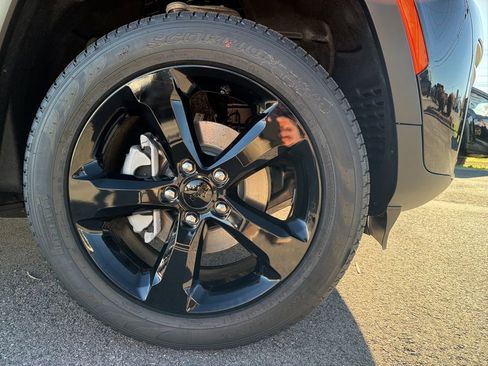 New 2026 Jeep Grand Cherokee Limited w/ Limited Altitude Package RWD image 12