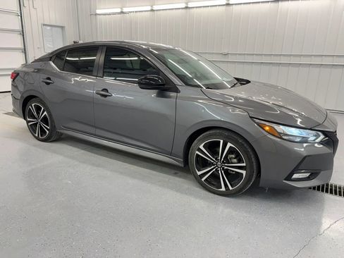 Used 2022 Nissan Sentra SR FWD image 1