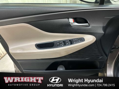 Used 2019 Hyundai Santa Fe SE image 9
