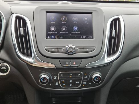 Used 2022 Chevrolet Equinox LT FWD image 8