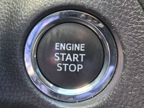 Used 2025 Toyota RAV4 XLE FWD image 22