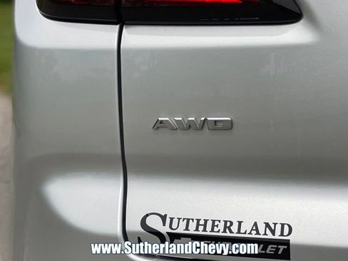 Used 2019 Cadillac XT4 Luxury w/ Cold Weather Package AWD/4WD image 13