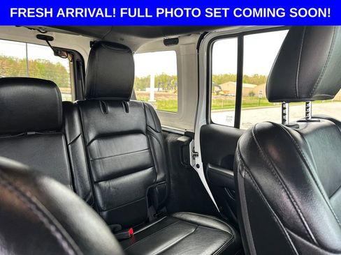 Used 2020 Jeep Wrangler Unlimited Sahara AWD/4WD image 28