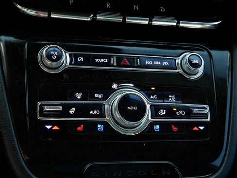 Used 2022 Lincoln Corsair Grand Touring w/ Elements Technology Bundle image 21