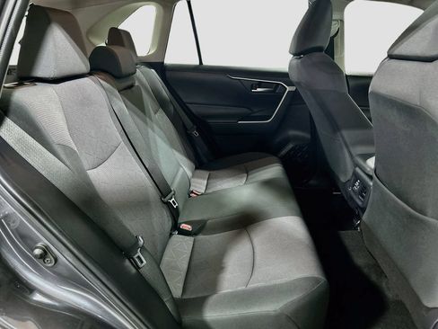 Used 2019 Toyota RAV4 XLE w/ Convenience Package FWD image 24