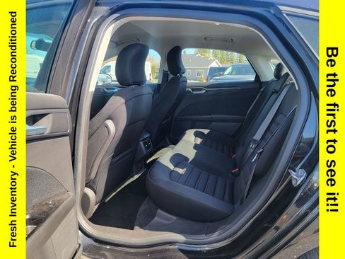 Used 2015 Ford Fusion SE w/ Equipment Group 201A FWD image 20