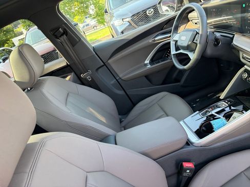 Used 2025 Audi Q5 Premium w/ Convenience Package AWD/4WD image 32