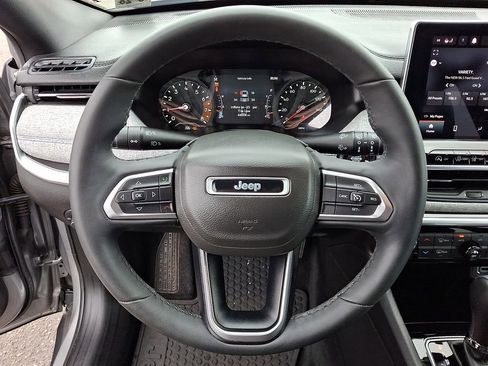 Used 2023 Jeep Compass Latitude w/ Convenience Group AWD/4WD image 26