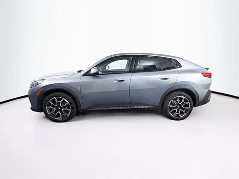 Used 2025 BMW X2 xDrive28i image 4