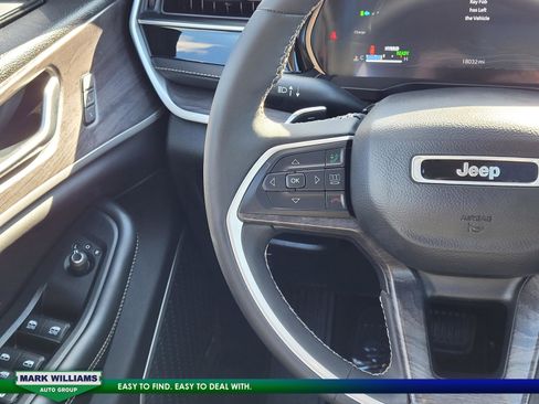 Used 2023 Jeep Grand Cherokee 4WD 4xe image 14